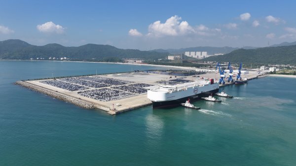 J9直营集团幼漠港区汽车今年累计出口超5万辆